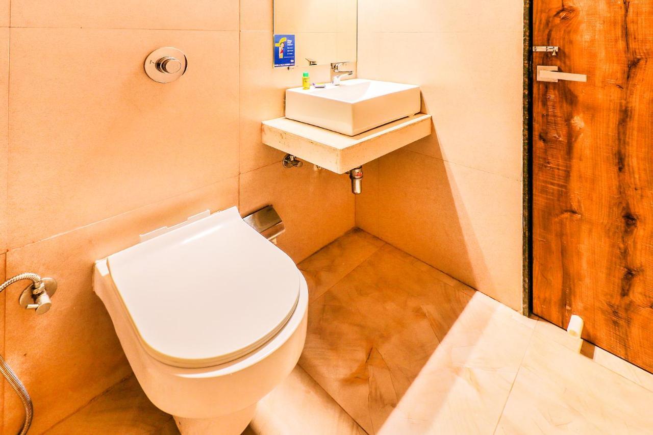 Hotel Byaris International By Bizzgrow Hotels Мумбай Екстериор снимка