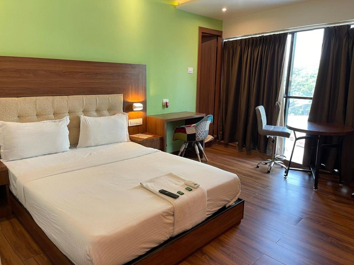 Hotel Byaris International By Bizzgrow Hotels Мумбай Екстериор снимка